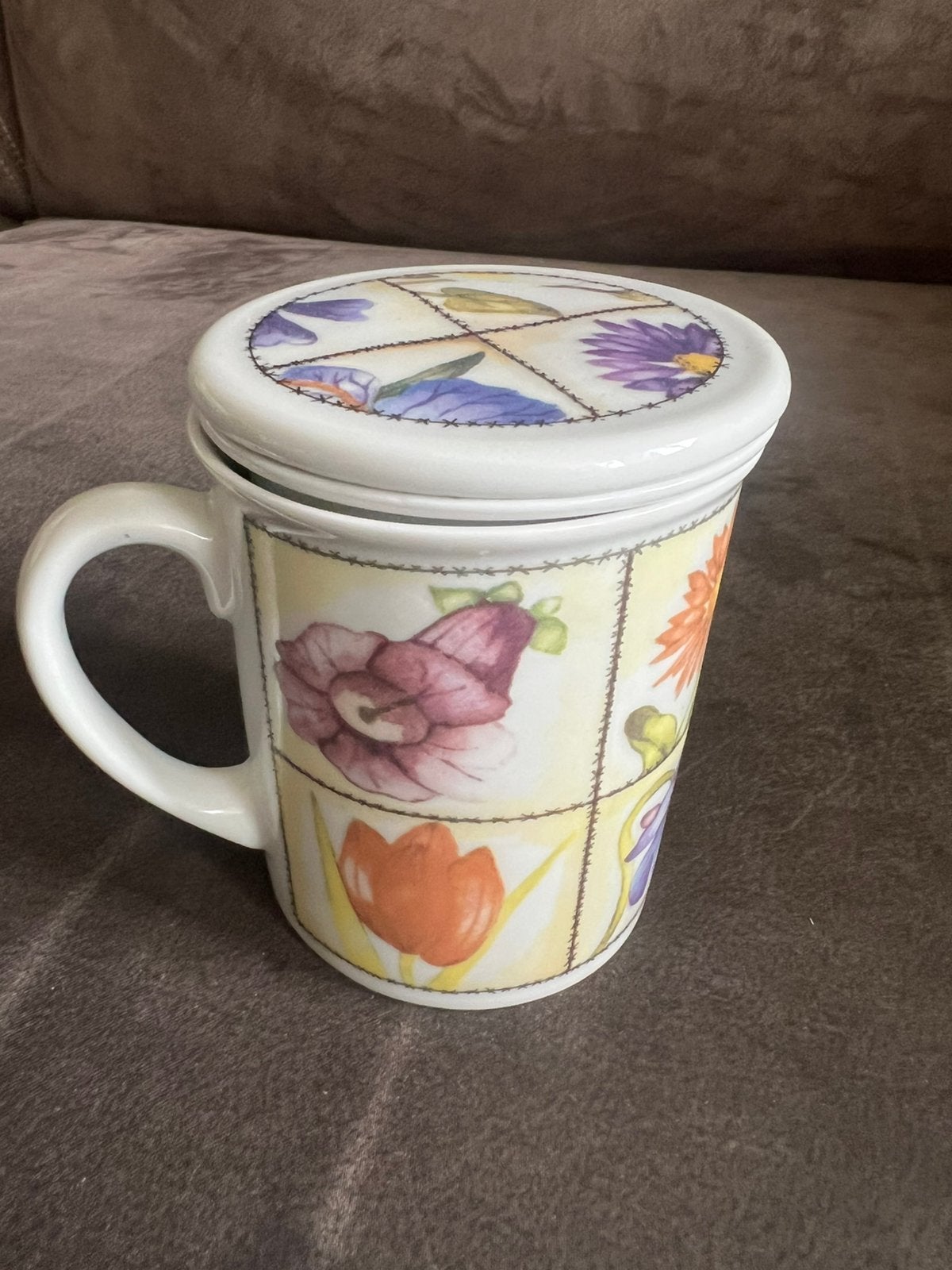 Vintage Porseleinen Theemok Gemerkt., Overige merken, Vintage, Zo goed als nieuw, Porselein