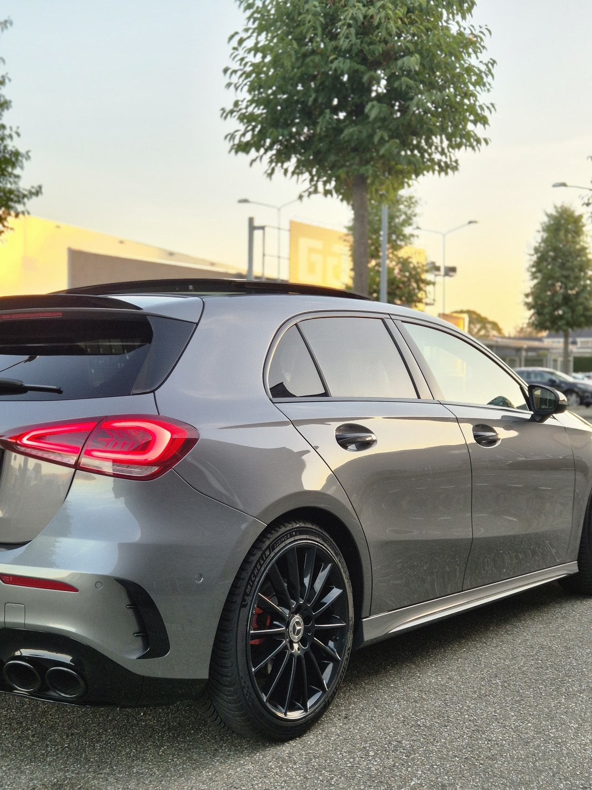 Mercedes-Benz A-Klasse A 200 163pk 7G-DCT 2018 Grijs, 4 cilinders, Alcantara, 163 pk, 75 €/maand