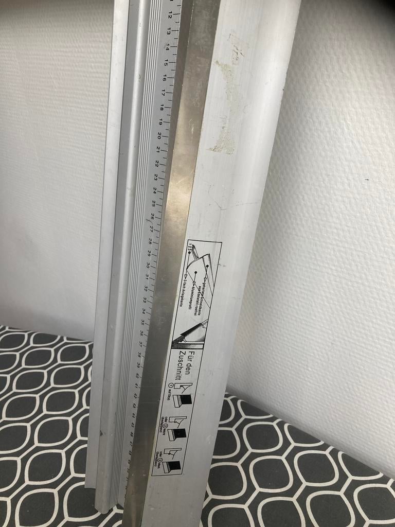 Behang / tapijtliniaal, Ophalen, Minder dan 10 m²