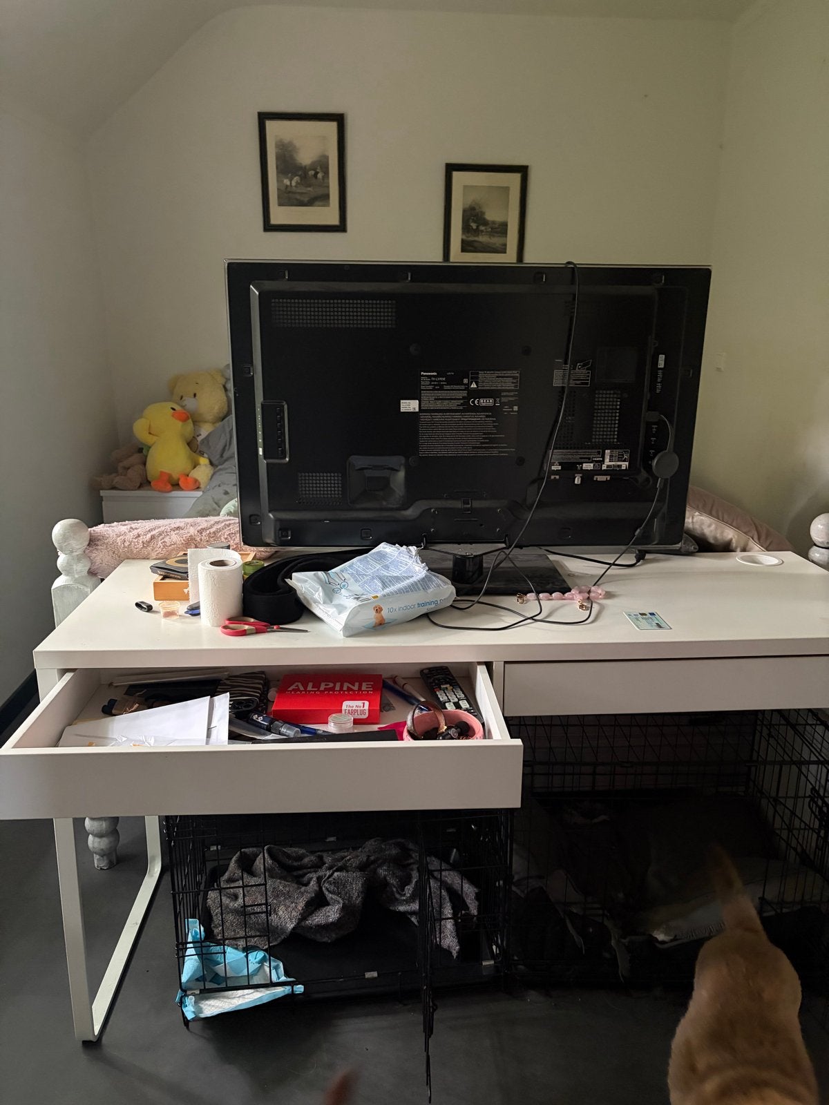 Leuk bureau tje. Voor tv/toilet, Ophalen, Gebruikt
