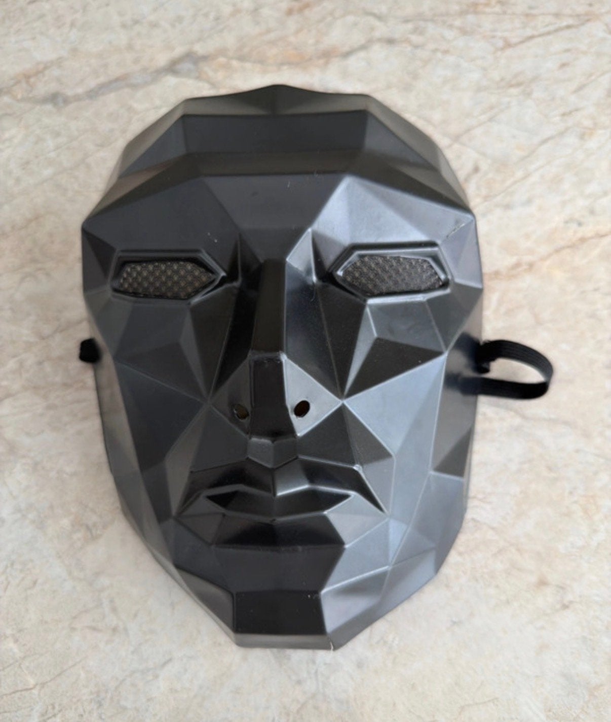 Zwart Geometrisch Masker - Ideaal voor Feestjes!, Ophalen of Verzenden, Zo goed als nieuw, Feestartikel, Halloween of Griezel