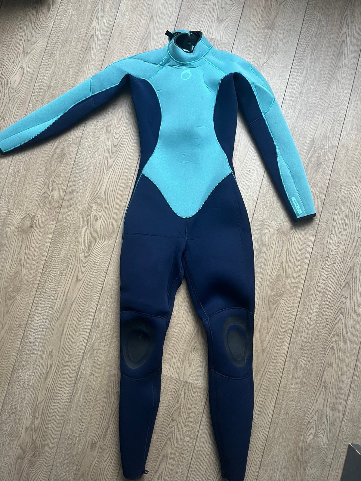 Wetsuit 100 4/3mm dames XS, Watersport en Boten, Ophalen of Verzenden, Zo goed als nieuw, Dame, Wetsuit