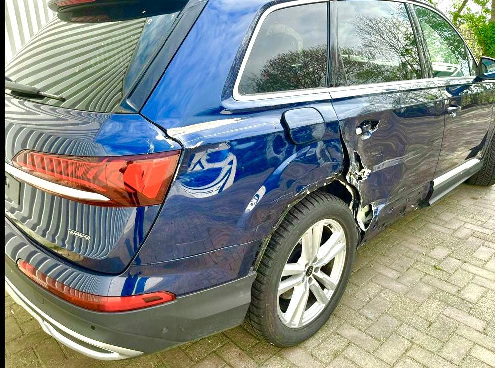 Luxe Audi Q7 – Zeer lage km-stand – Bijna als nieuw!, Auto diversen, Automaat, Blauw, SUV of Terreinwagen, Benzine