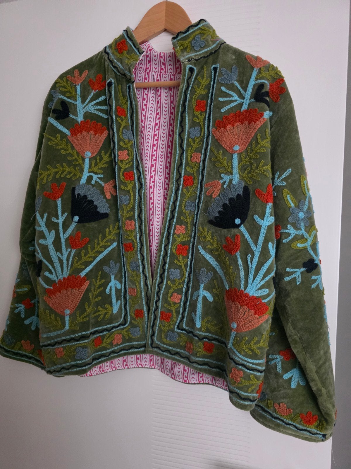 kort groen velours geborduurd jasje mr M, Kleding | Dames, Ophalen of Verzenden, Zo goed als nieuw, Groen