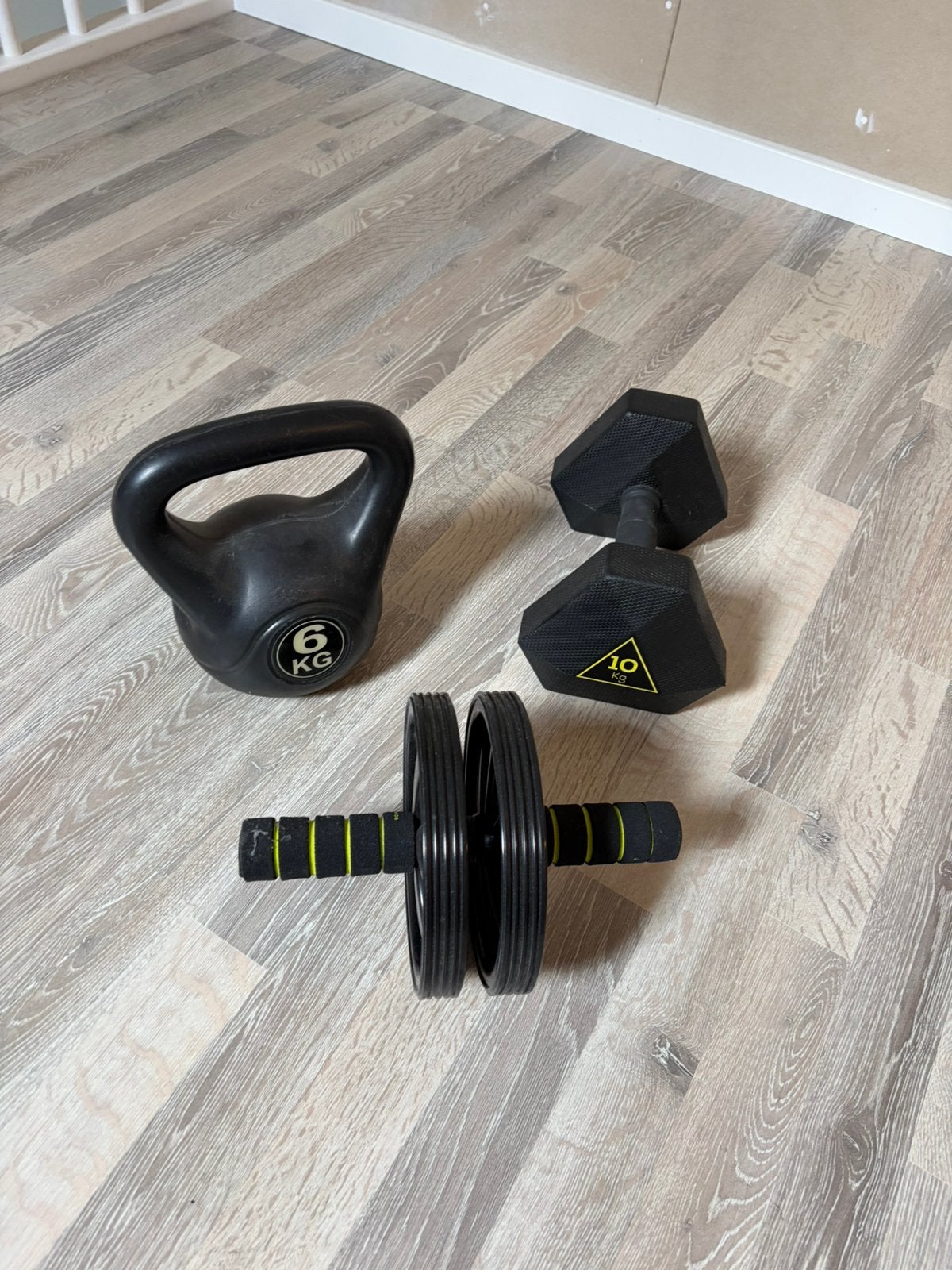 Halter, kettle bell en ab wheel, Sport en Fitness, Ophalen, Zo goed als nieuw, Buikspierwiel