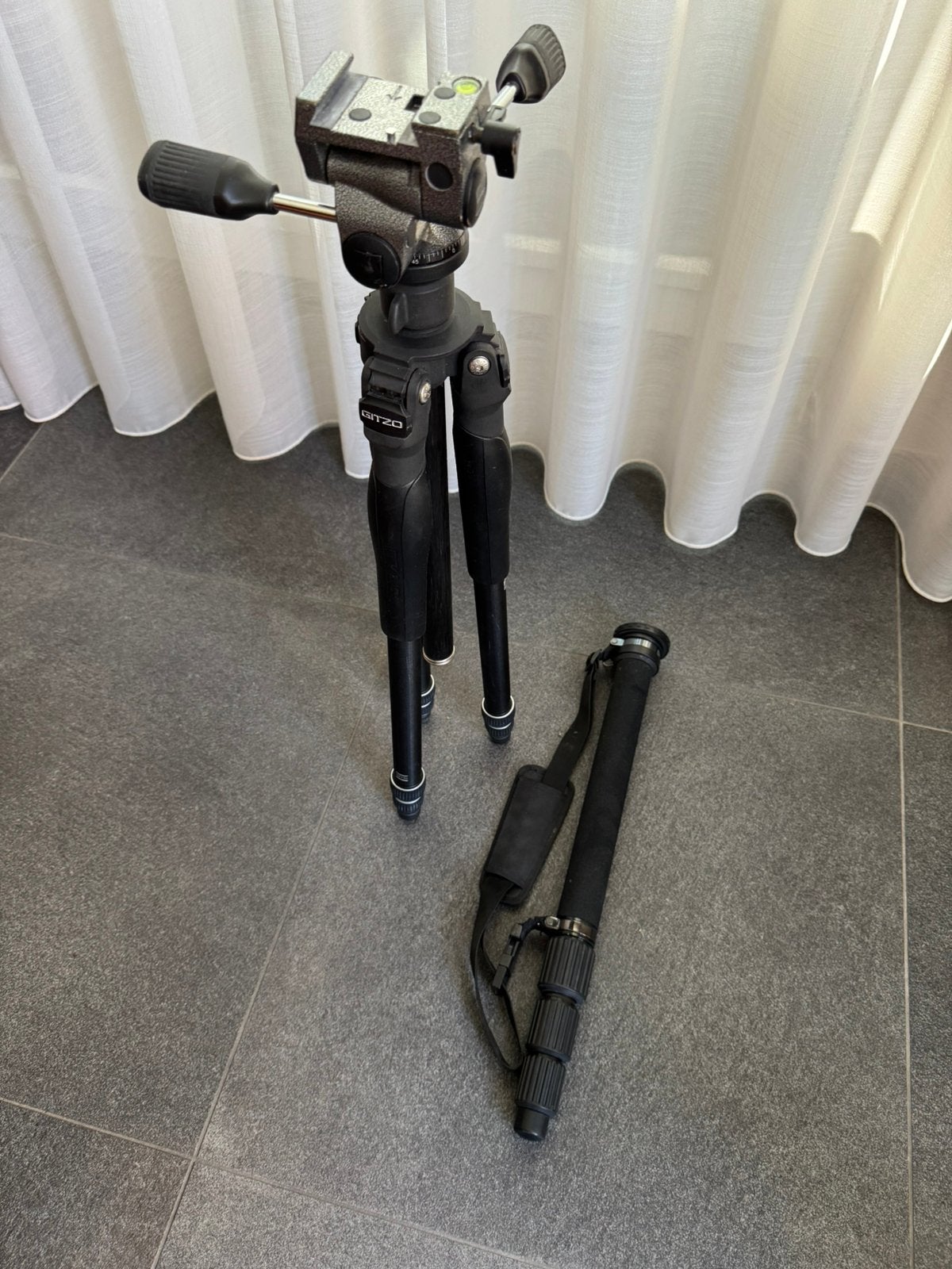 Gitzo GT2330 statief met Gitzo G2272M + Pro Pod 1 monopod, Ophalen, Gebruikt, Driepoot