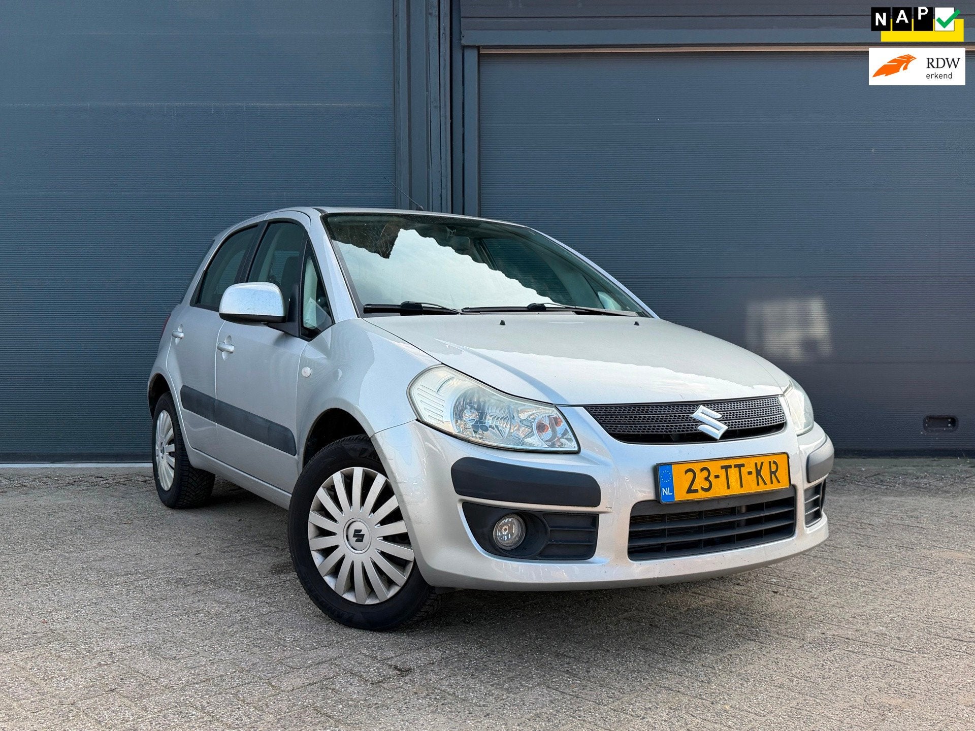 Suzuki SX4 1.6 Comfort | Automaat | Airco | CarPlay |, Auto's, Gebruikt, 4 cilinders, 49 €/maand, Origineel Nederlands