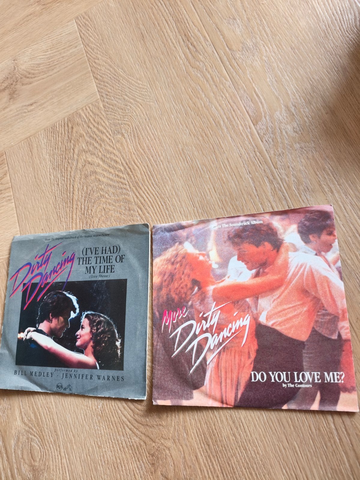 Dirty Dancing Vinyl Singles - The Time of My Life & Do You, Gebruikt, Filmmuziek en Soundtracks, 7 inch, Ophalen of Verzenden