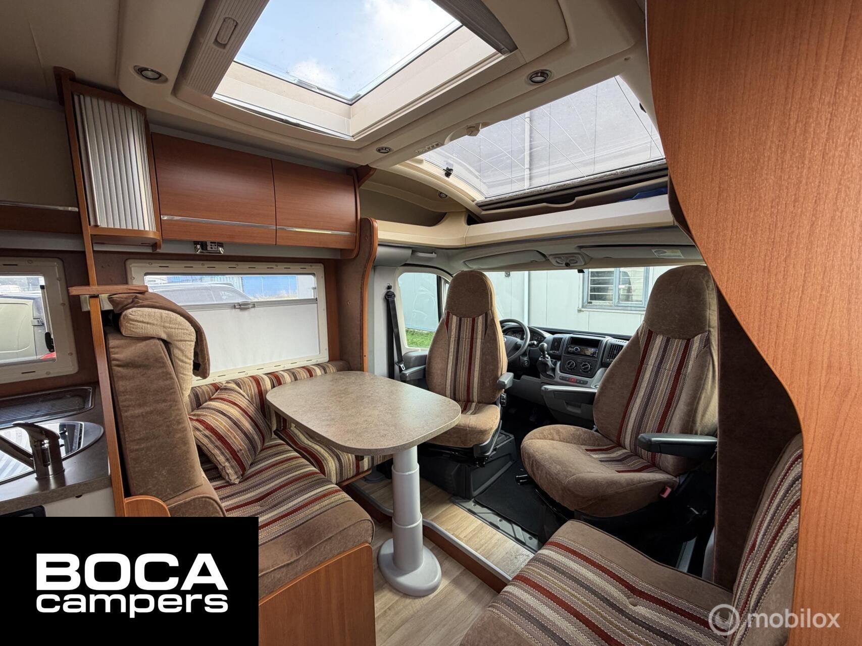 Chausson WELCOME 78 Queensbed Maxxfan, Caravans en Kamperen, 7 tot 8 meter, 7 tot 8 meter, Cassettetoilet, Tot en met 2