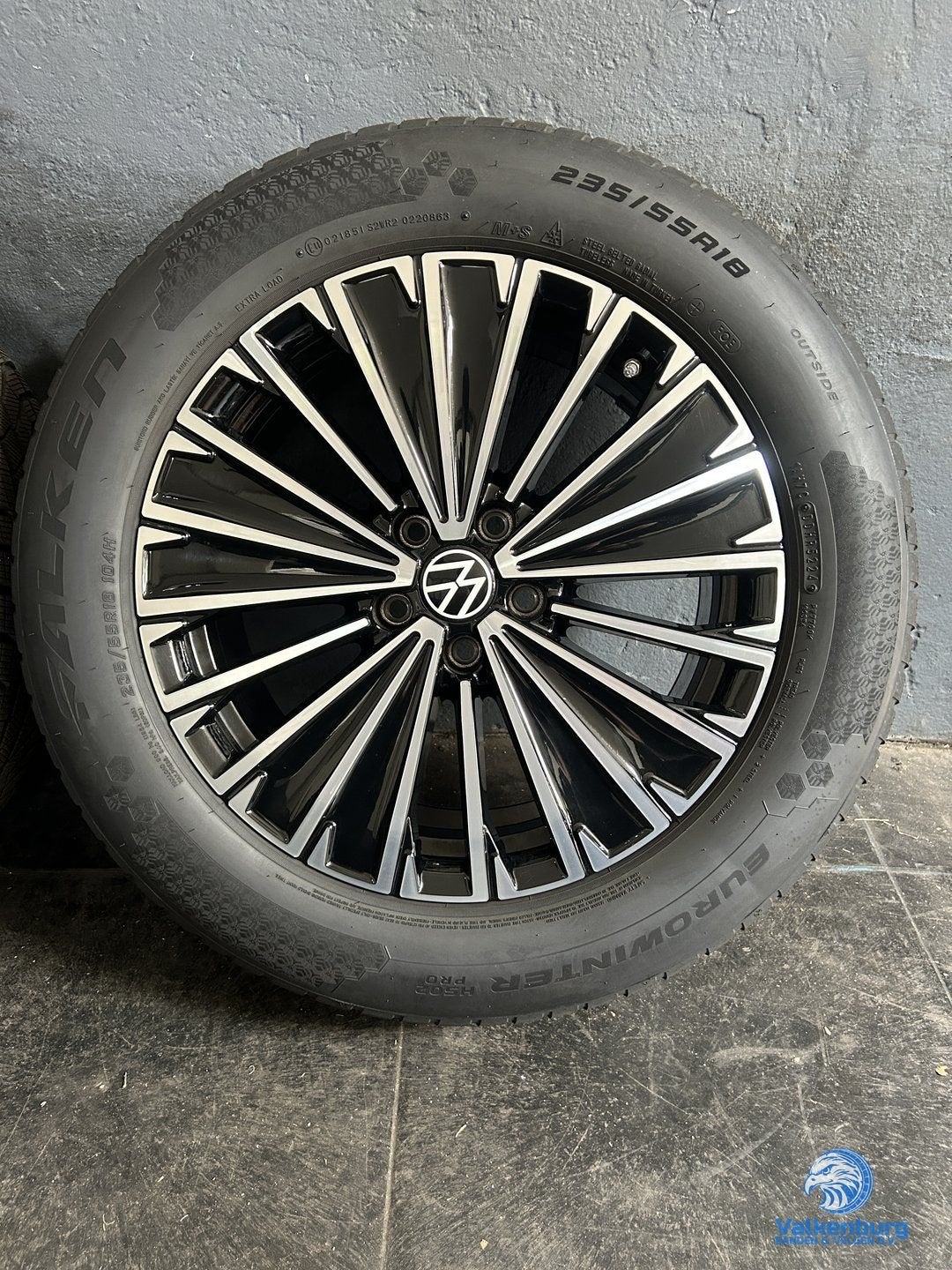 8mm! Originele VW Tiguan III CT1 Napoli 18 inch velgen TPMS, 18 inch, Gebruikt, -, -