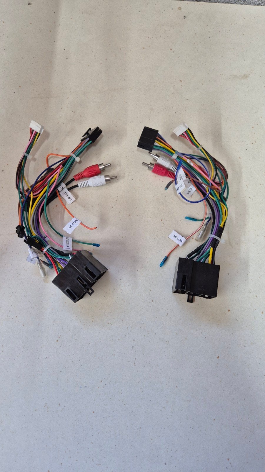 2x ISO Verloopstekker RCA, AUX, Remote, Amp, Key, Reverse, Ophalen of Verzenden