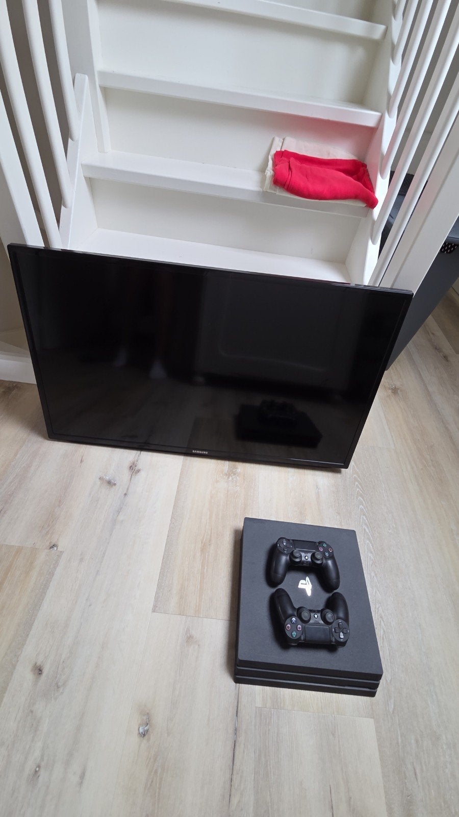 Samsung tv met ps4 pro, Ophalen of Verzenden, 100 cm of meer, 50 Hz, Samsung