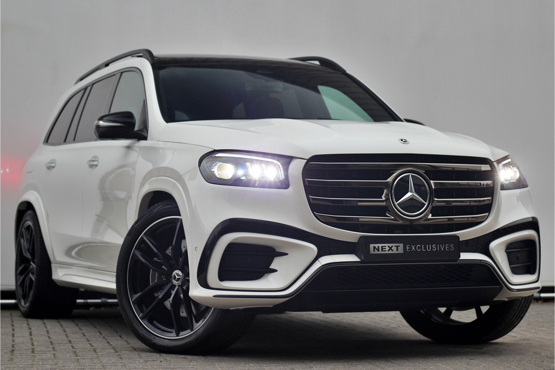 Mercedes-Benz GLS 450 4MATIC AMG Line | 7-zits | BTW | Pano, Auto's, Dealer onderhouden, Gebruikt, Zwart, 7 stoelen