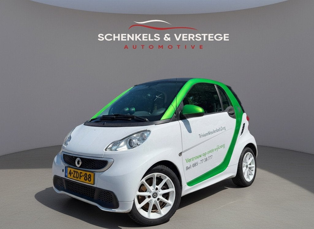 Smart Fortwo Coupé Electric drive 18 kWh / Storing op omvor, Auto's, Smart, Automaat, Gebruikt, Zwart, Wit