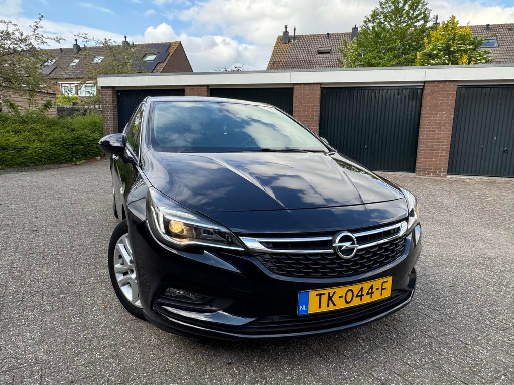 Opel Astra 1.0 Turbo 77KW 5D 2018 Blauw, Auto's, Blauw, 610 kg, 23 km/l, Origineel Nederlands