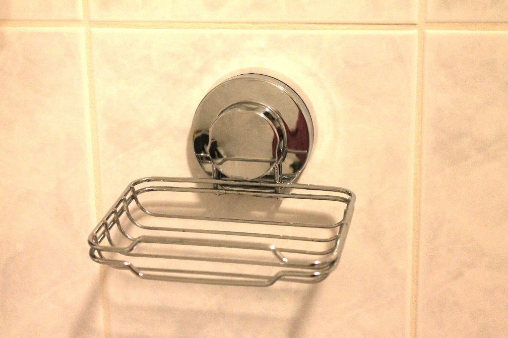 Zeephouder ~ zeepbakje van chroom met zuignap, Huis en Inrichting, Badkamer | Badtextiel en Accessoires, Ophalen of Verzenden