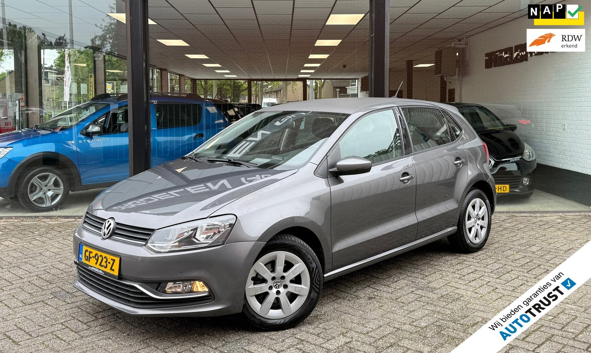 Volkswagen Polo 1.2 TSI AUTOMAAT | CRUISE | NAVI | PDC | NAP, Auto's, Stof, 4 cilinders, 1039 kg, Origineel Nederlands