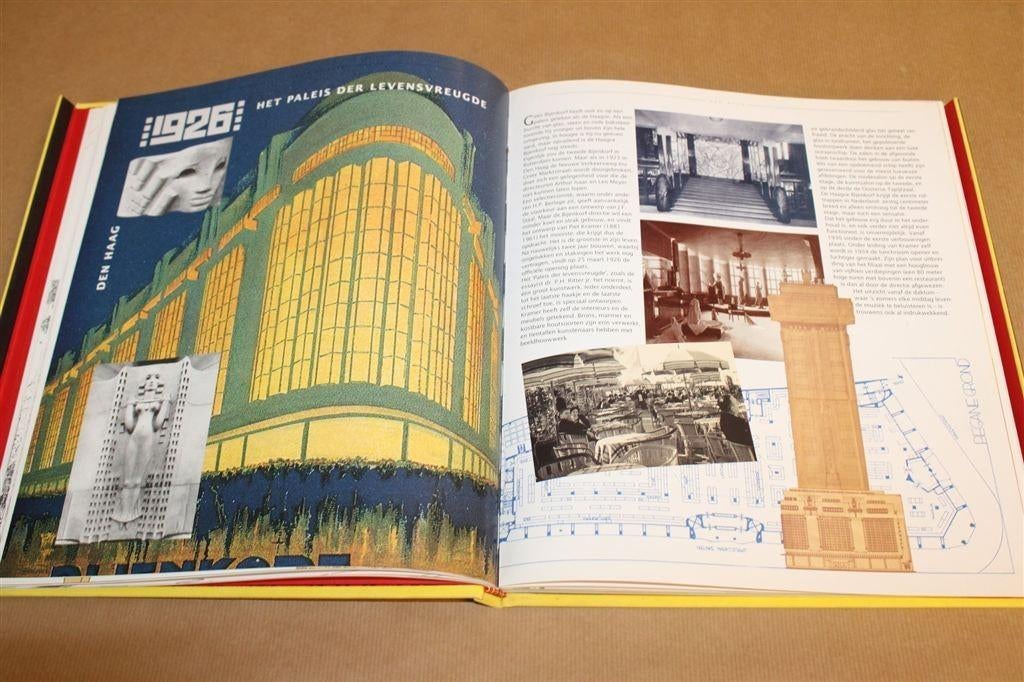 \'t Gonst — 125 Jaar De Bijenkorf Jubileumboek 1995, Ophalen of Verzenden, Gelezen, Nederland