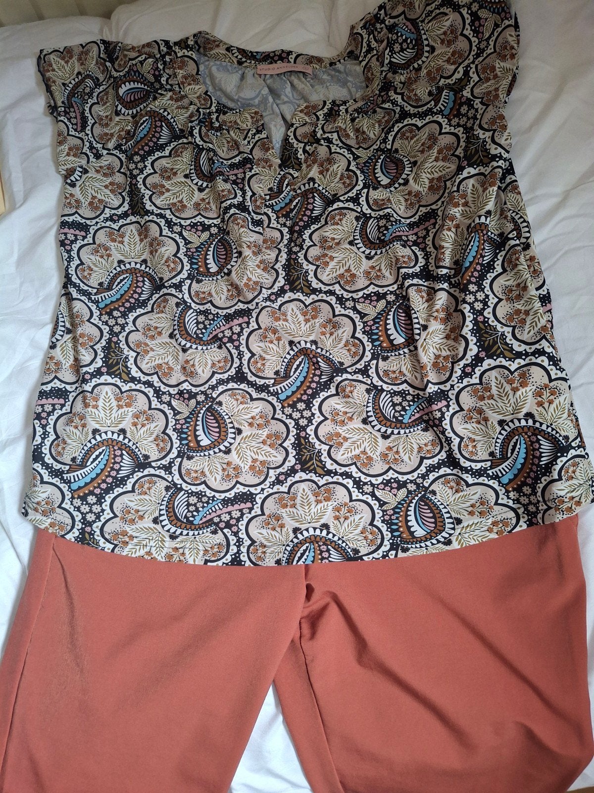 Set broek en top van Studio Anneloes, Ophalen of Verzenden, Zo goed als nieuw, Lang