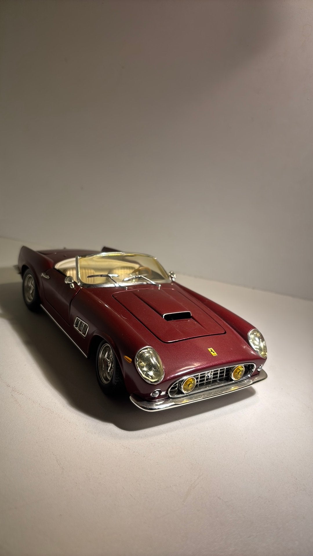 Ferrari 250 gt California hot wheels 1.18, Ophalen of Verzenden, Hot Wheels, A, A