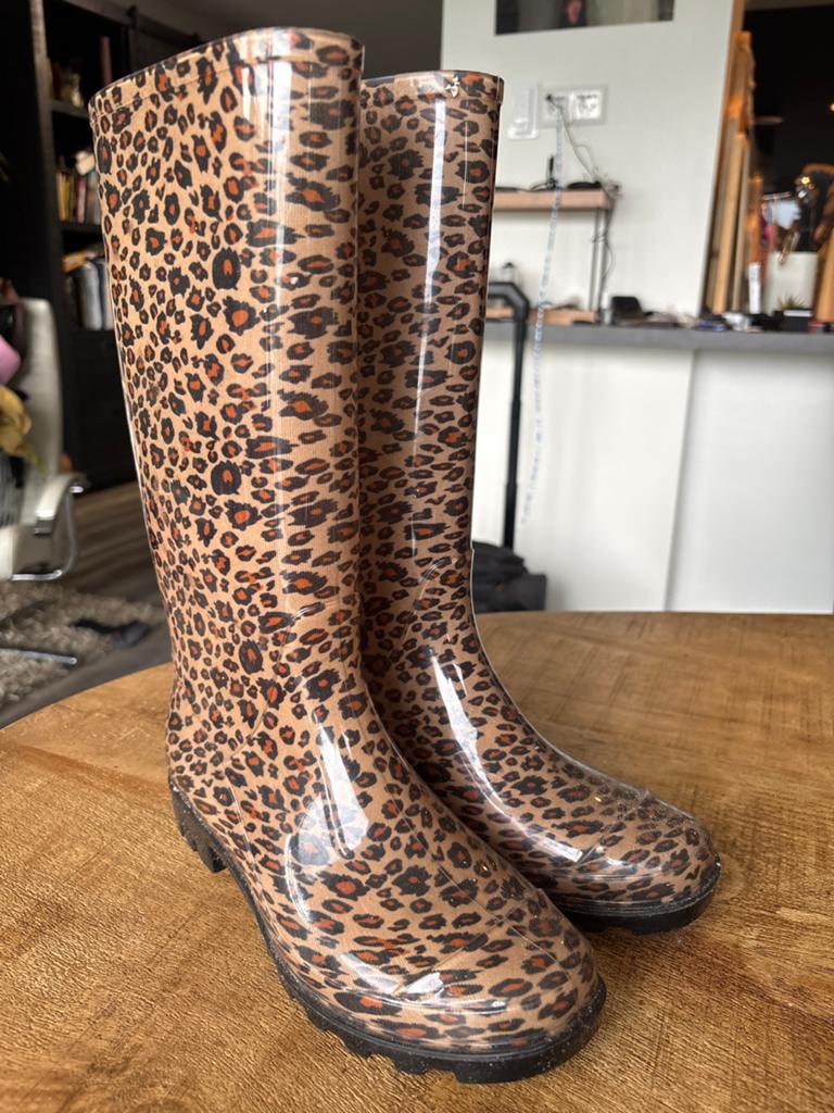Leopard print regenlaarzen - Maat 37, Kleding | Dames, Schoenen, Bruin, Ophalen of Verzenden, Regenlaarzen, Zo goed als nieuw