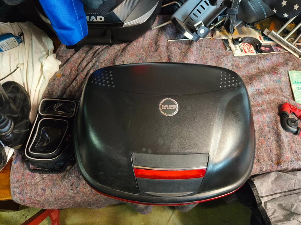 Topkoffer GIVI met rek voor Suzuki Bandit, Ophalen of Verzenden