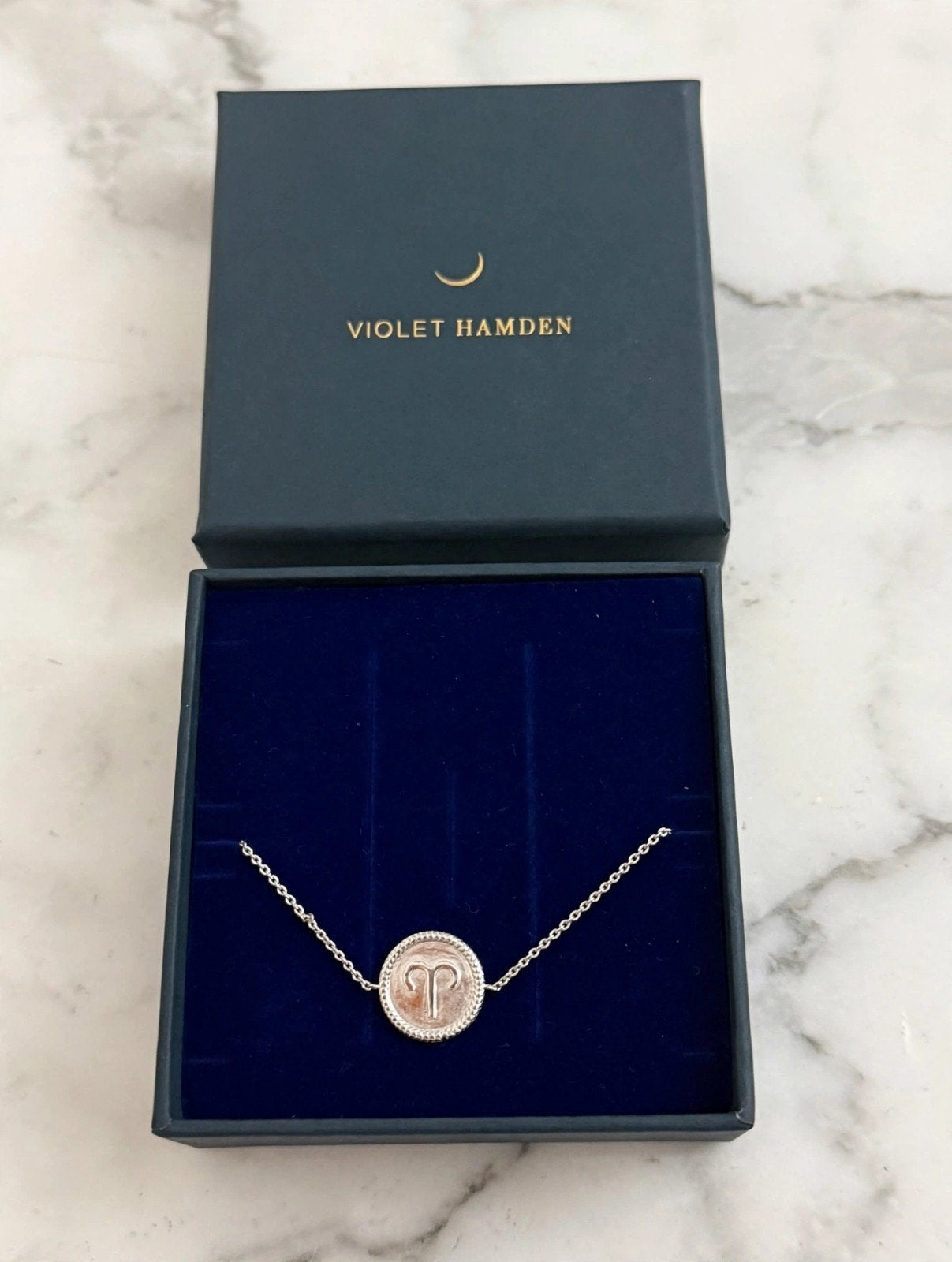 Nieuw! Violet Hamden armband Ram, Nieuw, Ophalen of Verzenden, Met bedels of kralen, Zilver
