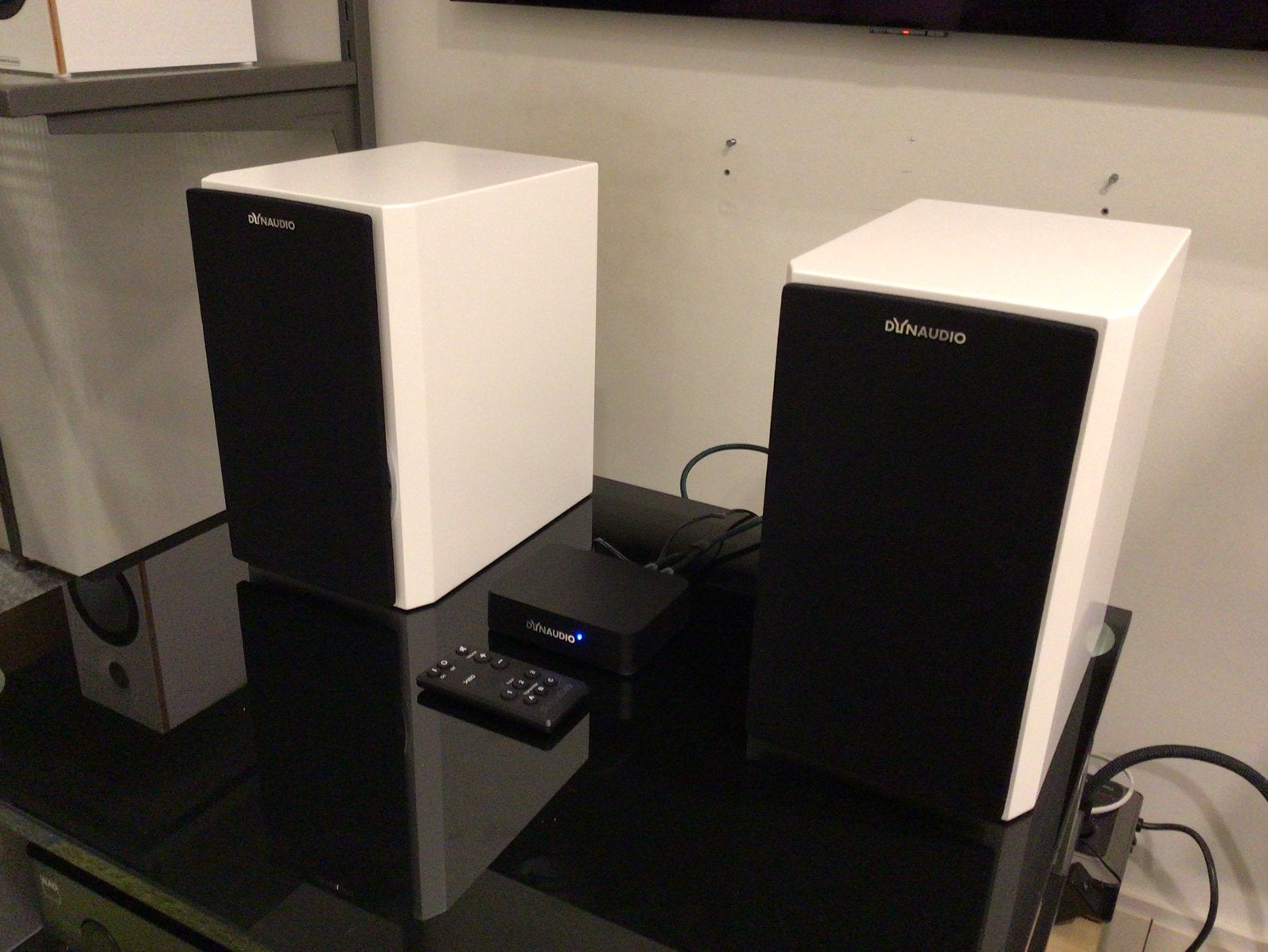 Dynaudio XEO 3 wit draadloze speakers in zeer nette staat.
