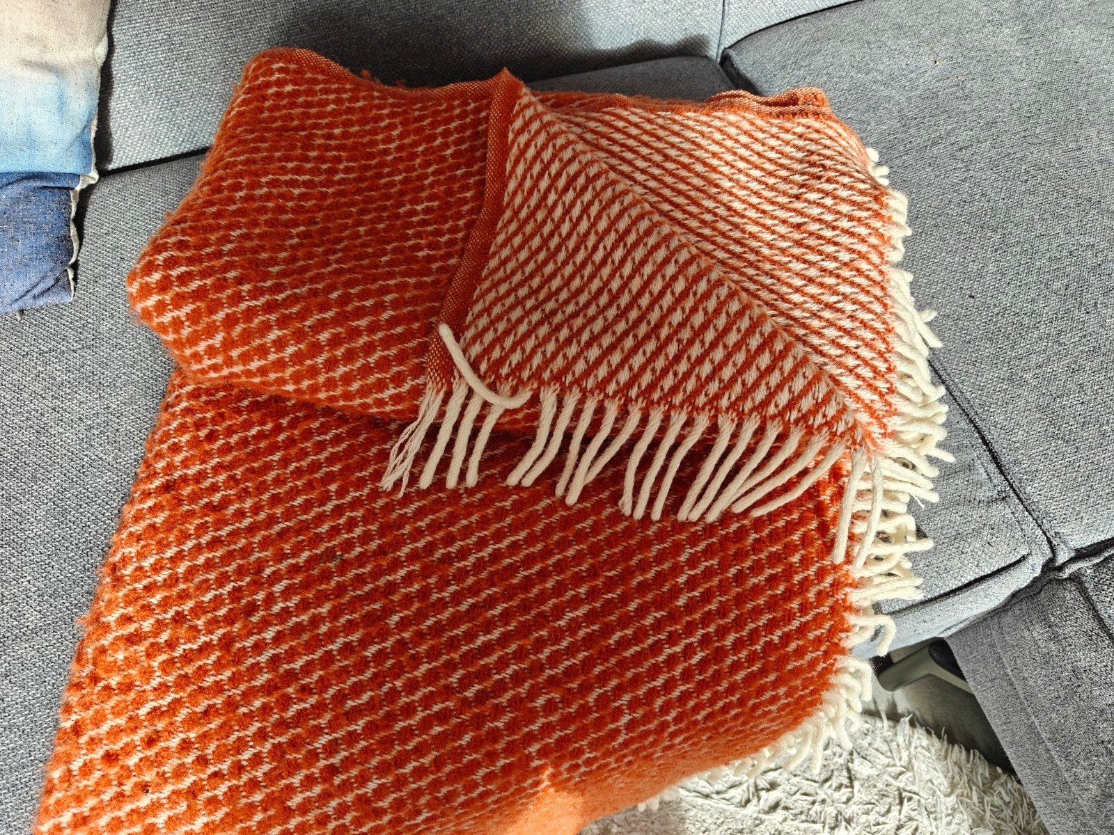 Klippan Wollen Plaid - Terra Oranje/Wit Lamswol Deken, Huis en Inrichting, Gebruikt, Oranje, Wol, Ophalen of Verzenden