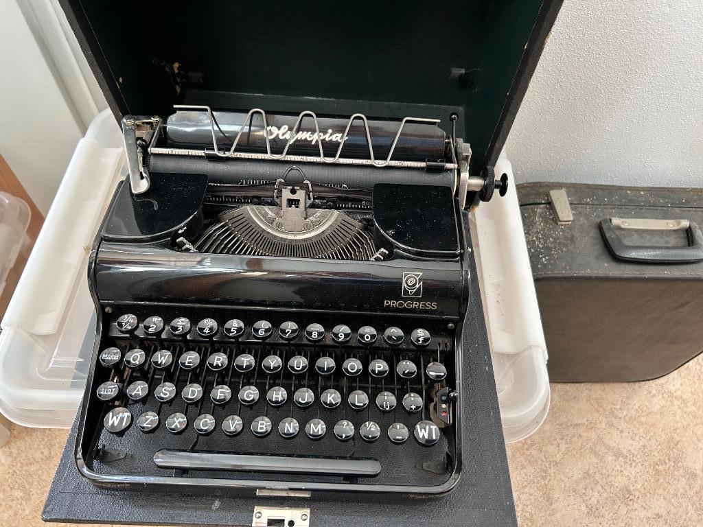 typemachine, Olympia, Diversen, Typemachines, Ophalen, Gebruikt