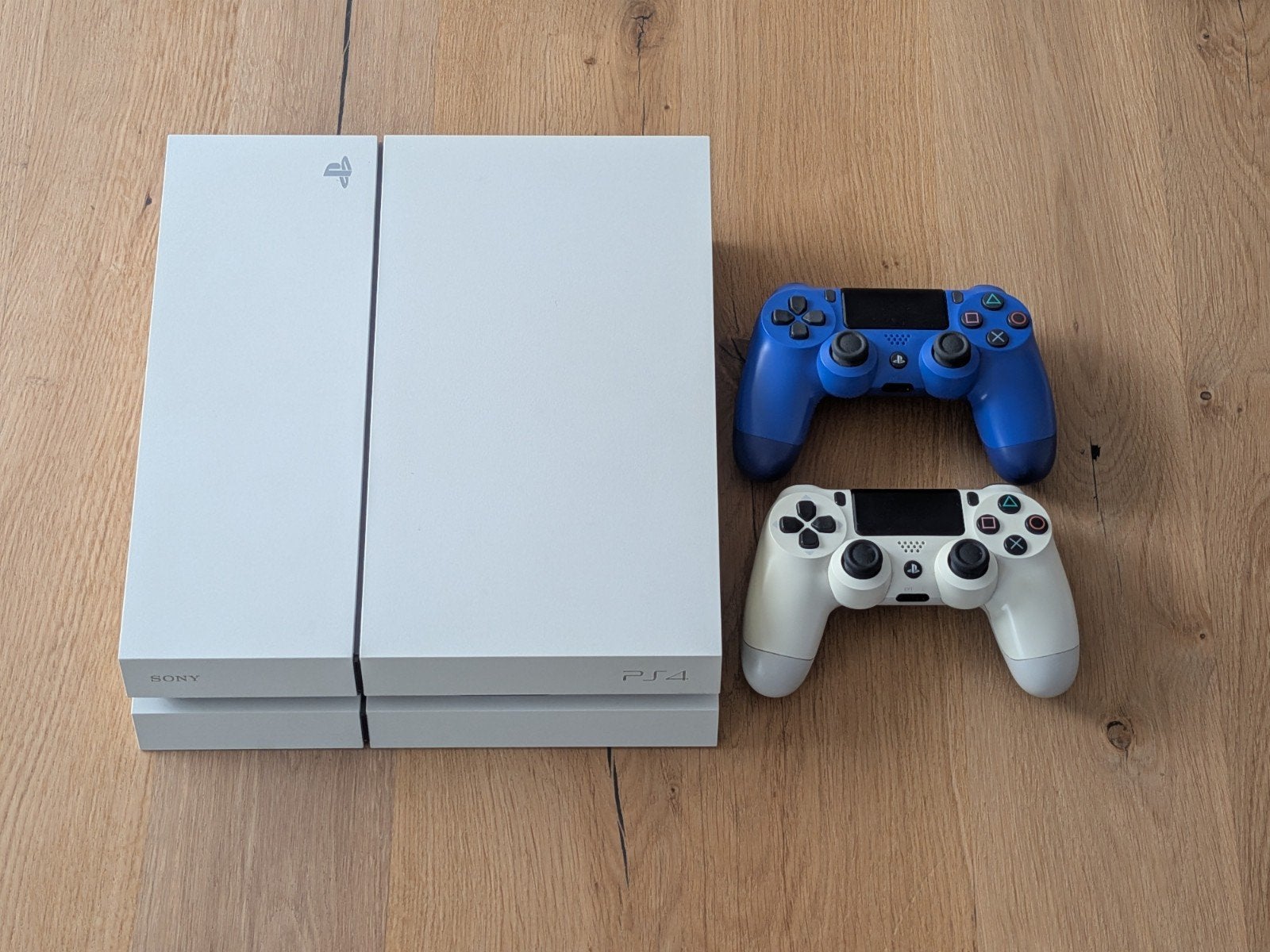 Witte PlayStation 4 met 2 controllers, Spelcomputers en Games, Spelcomputers | Sony PlayStation 4, Met 2 controllers, Ophalen of Verzenden