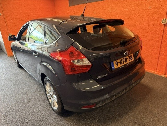 Ford Focus 1.0 ECOBOOST / 5 DEURS / TITANIUM / VELE OPTIES!, Euro 5, Gebruikt, 635 kg, Bedrijf