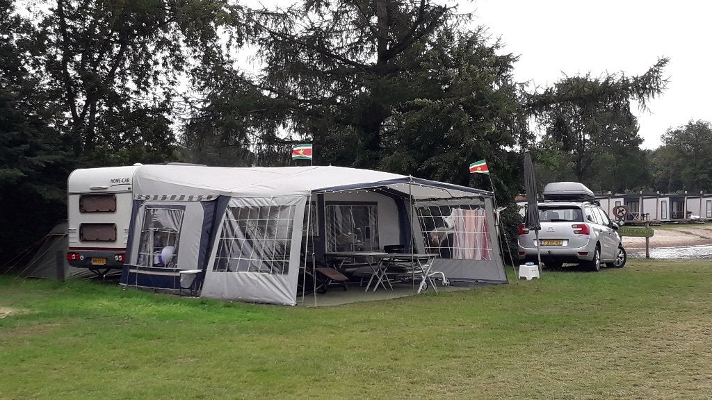 Home-Car Racer 49 met stapelbed, Caravans en Kamperen, Home-car, Dwars-stapelbed, Rondzit, 7 tot 8 meter