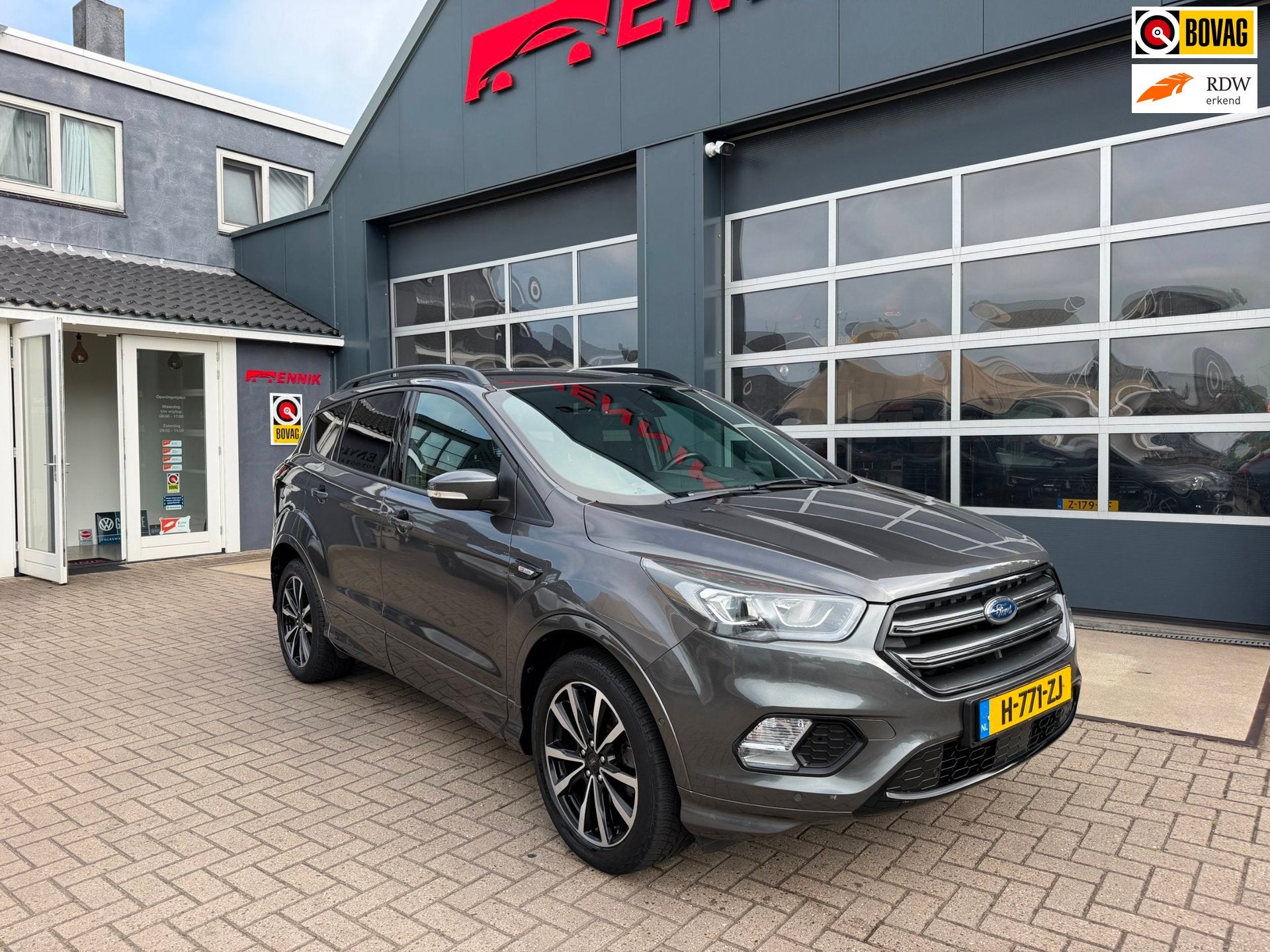 Ford Kuga 1.5 EcoBoost Titanium/ ACC / DAB / Keyless / Trekh, Auto's, Ford, Euro 6, 4 cilinders, Bedrijf, Handgeschakeld