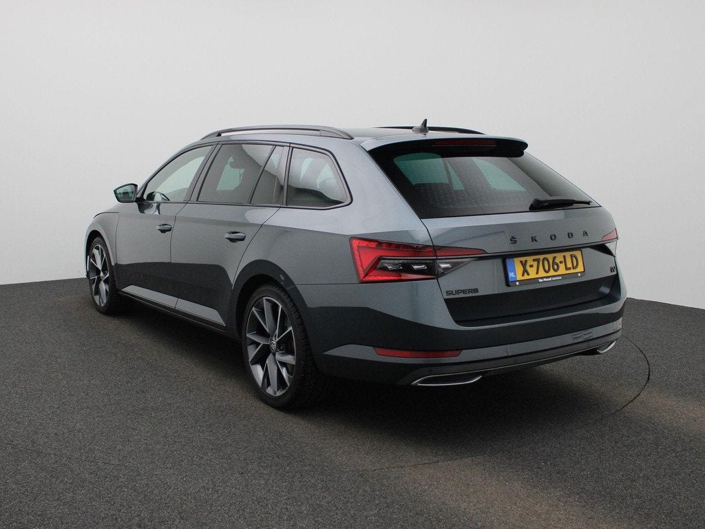 Skoda Superb Combi 1.4 TSI iV Sportline Business | Automaat, Auto's, Skoda, 12 maanden, 4 cilinders, Alcantara, Hybride Elektrisch/Benzine