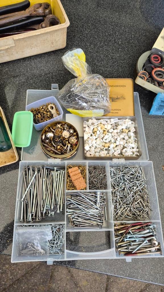 Beginnende klusser: leuk verzameling gereedschap" kist", Ophalen, Gebruikt, Minder dan 50 mm, Overige typen