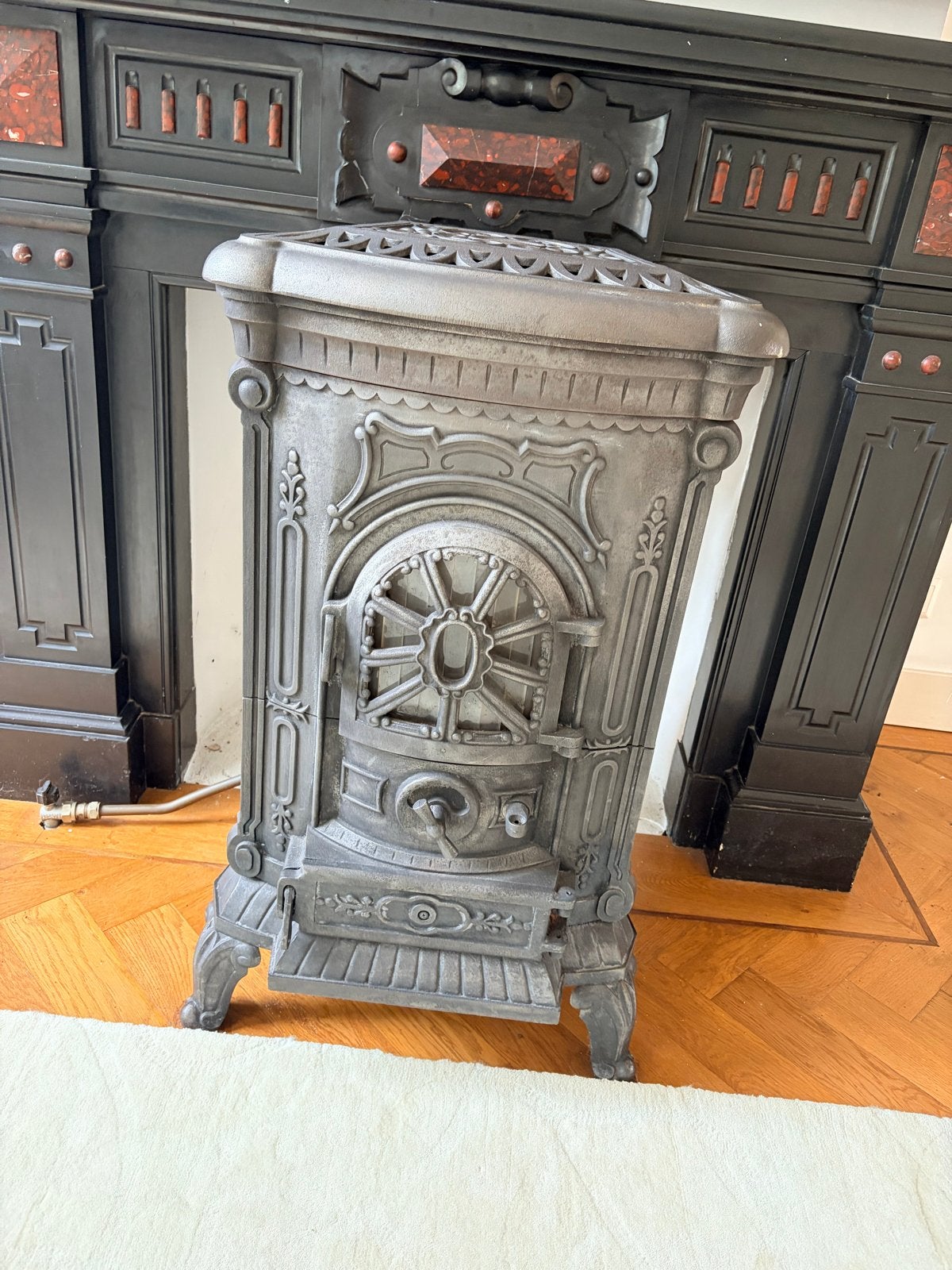 Antieke gietijzeren gaskachel - Decoratieve haard, Ophalen, Gebruikt, Vrijstaande haard, Gashaard