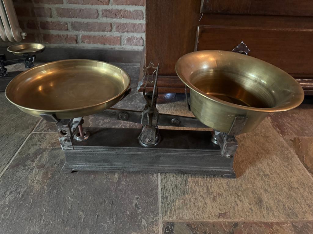 Antieke Weegschaal met Gewichten - Decoratief, Ophalen