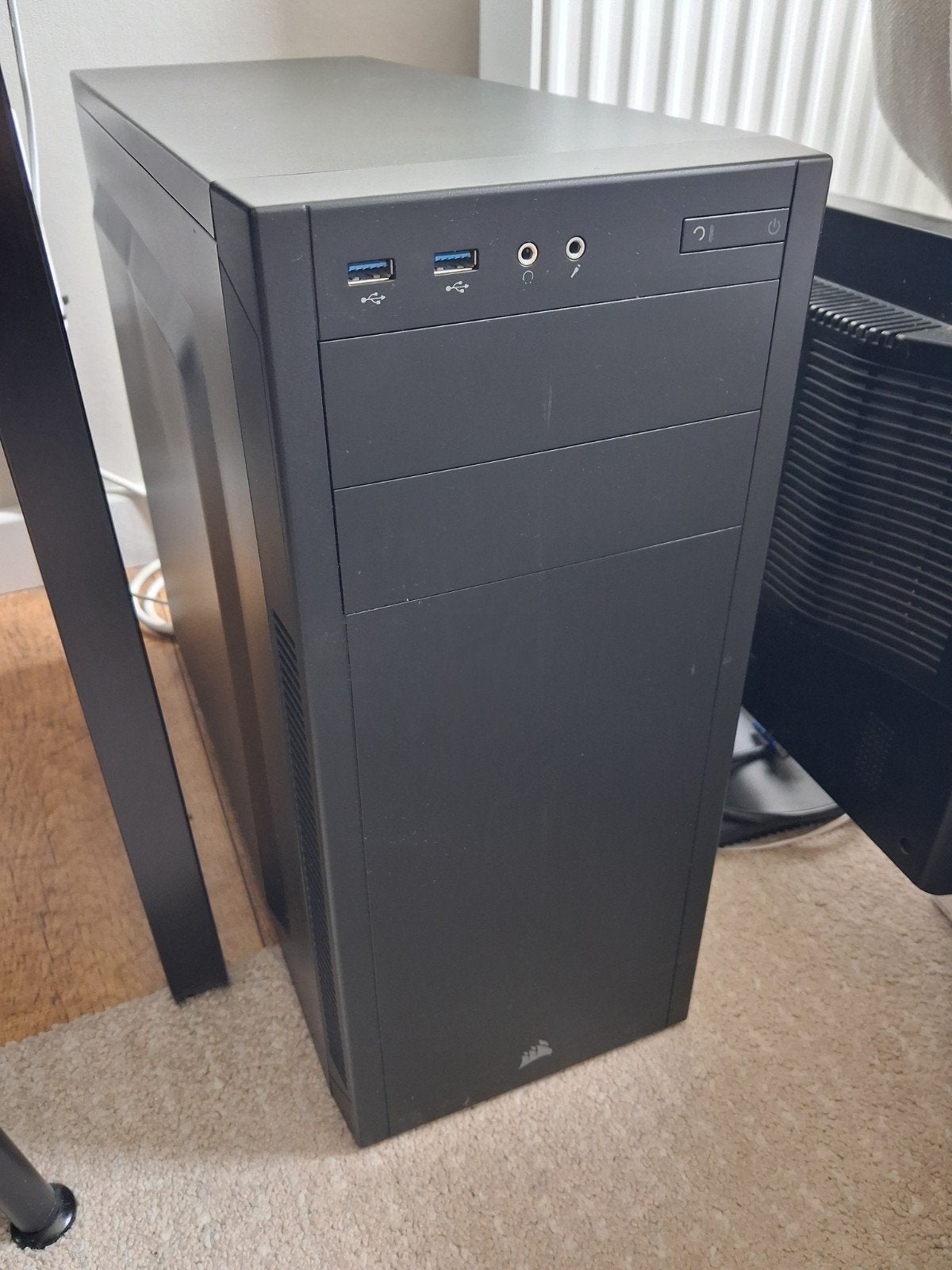 Desktop PC AMD Ryzen 5 2400G,  Windows 11 Pro, Computers en Software, Desktop Pc's, Gebruikt, 3 tot 4 Ghz, HDD, SSD, 8 GB, Met videokaart