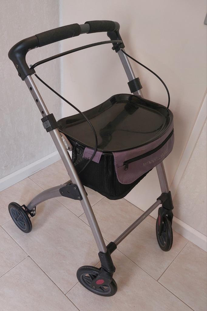 WheelzAhead INDOOR rollator, Ophalen, Lichtgewicht, Zo goed als nieuw