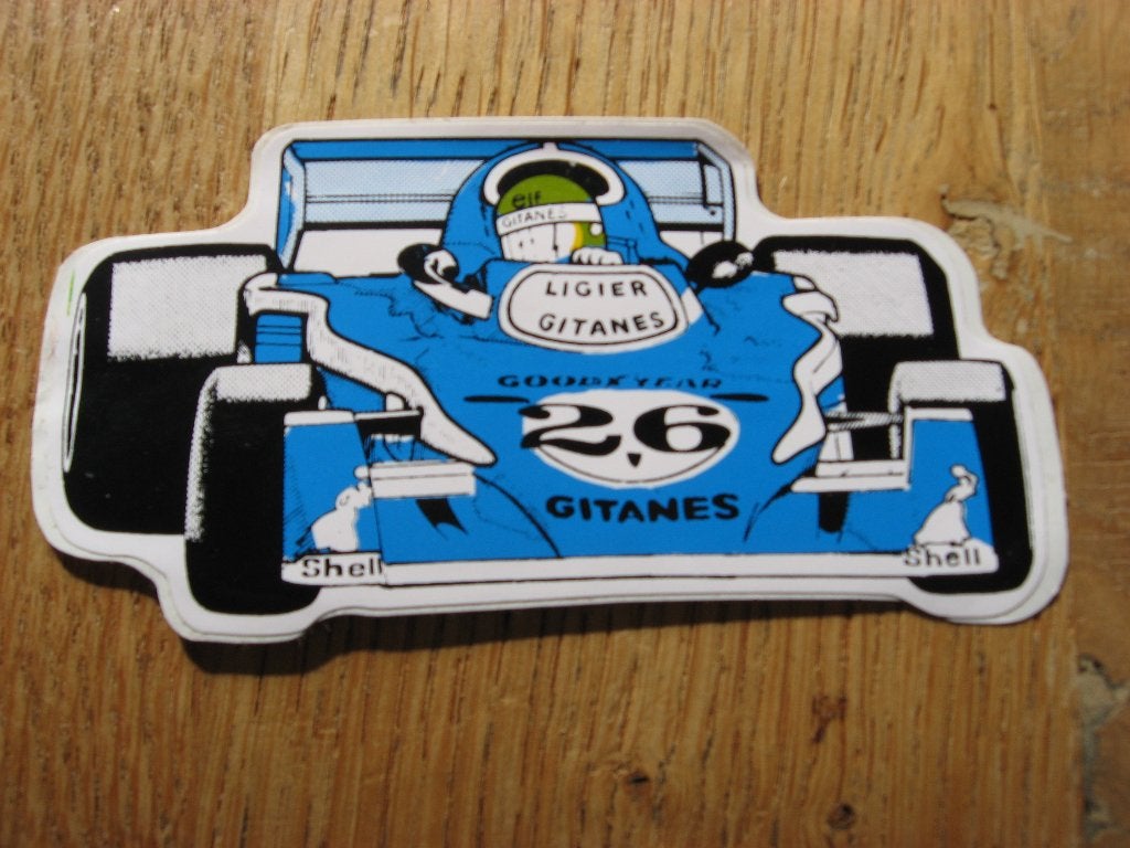 Sticker F1 Ligier Gitanes 26 Shell 11 x 5,5 cm, Verzamelen, Ophalen, Nieuw, Auto of Motor