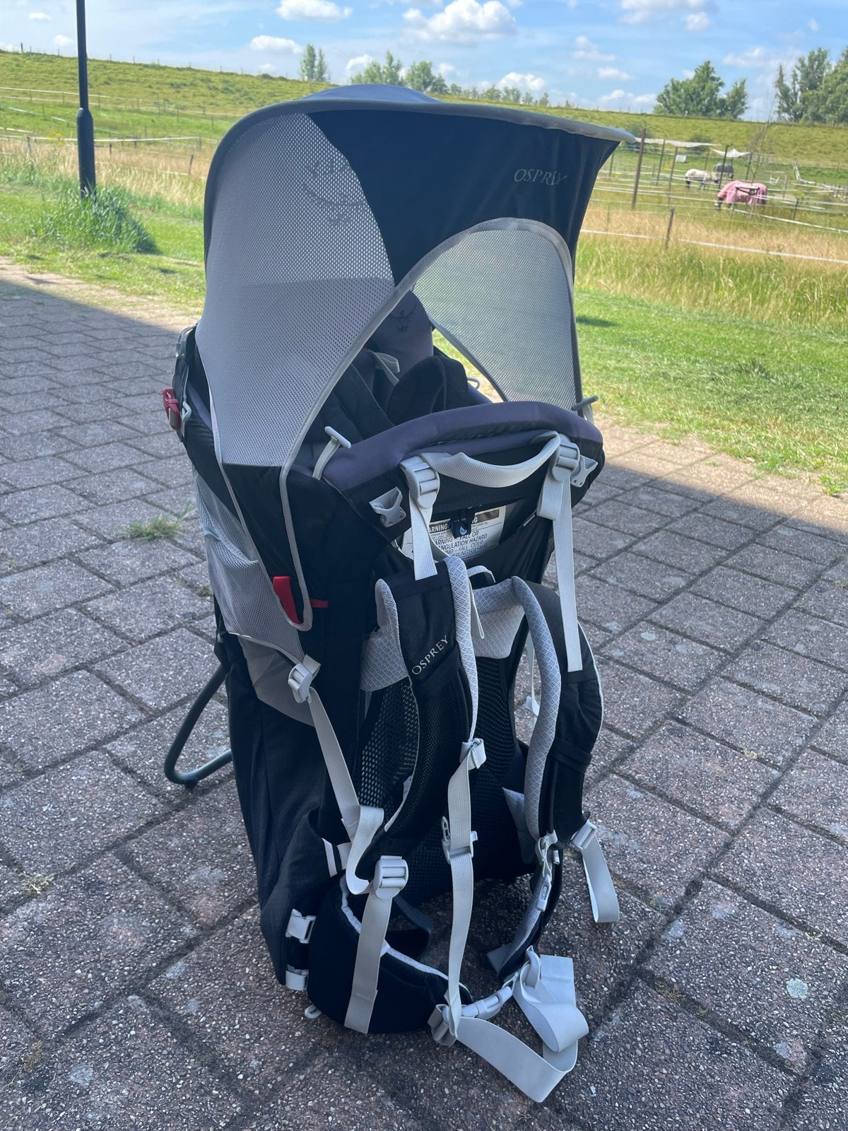 Osprey Poco rugdrager met regenhoes - Zo goed als nieuw, Kinderen en Baby's, Babydragers en Draagdoeken, Overige typen, Zo goed als nieuw