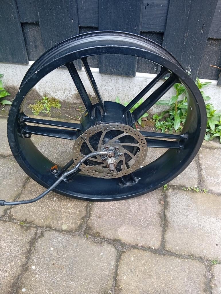Fatbike moter met zwarte motor kabel, Fietsen en Brommers, Fietsonderdelen, Gebruikt, Onbekend, Ophalen of Verzenden, Aluminium