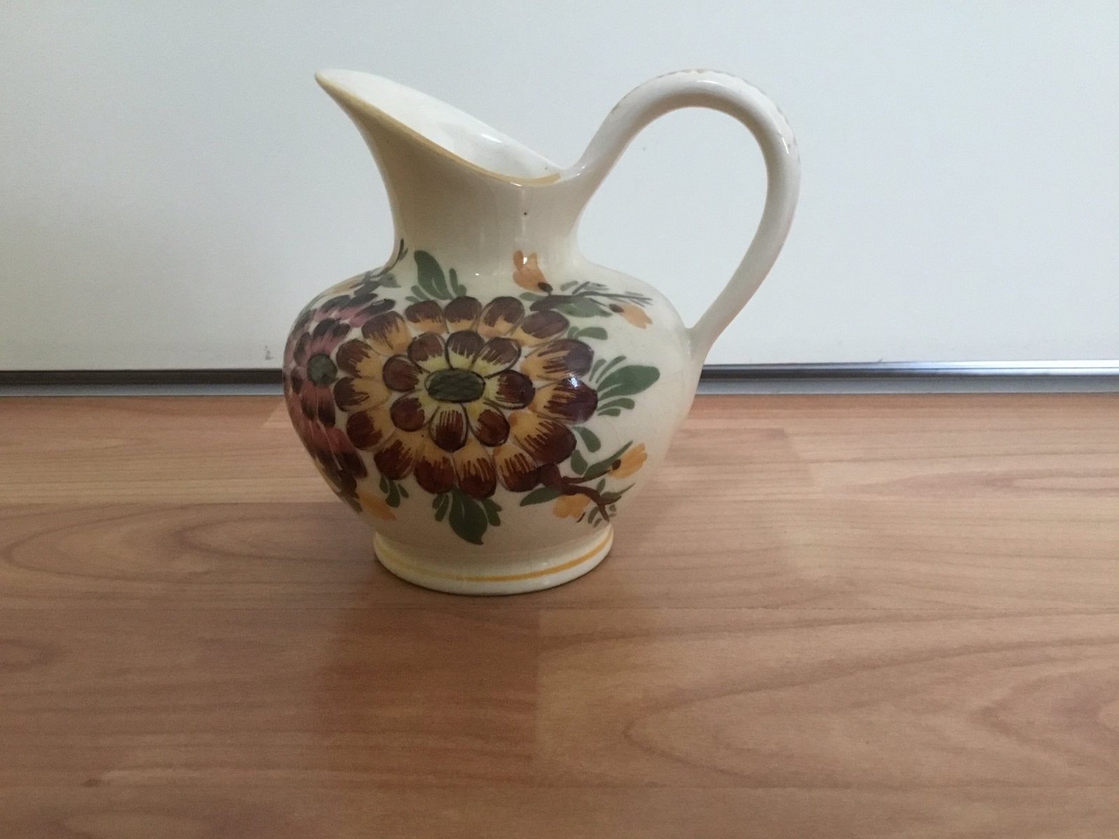 Dit melkkannetje is gesigneerd, op hoogste punt 12 cm., Ophalen of Verzenden