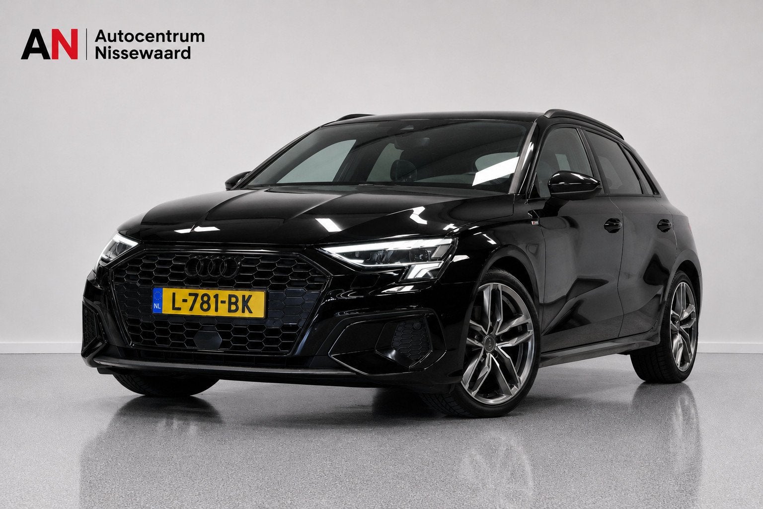 Audi A3 Sportback 35 TFSI Sport Business |AUT|Stoelverwaming, Stof, 4 cilinders, 150 pk, Origineel Nederlands