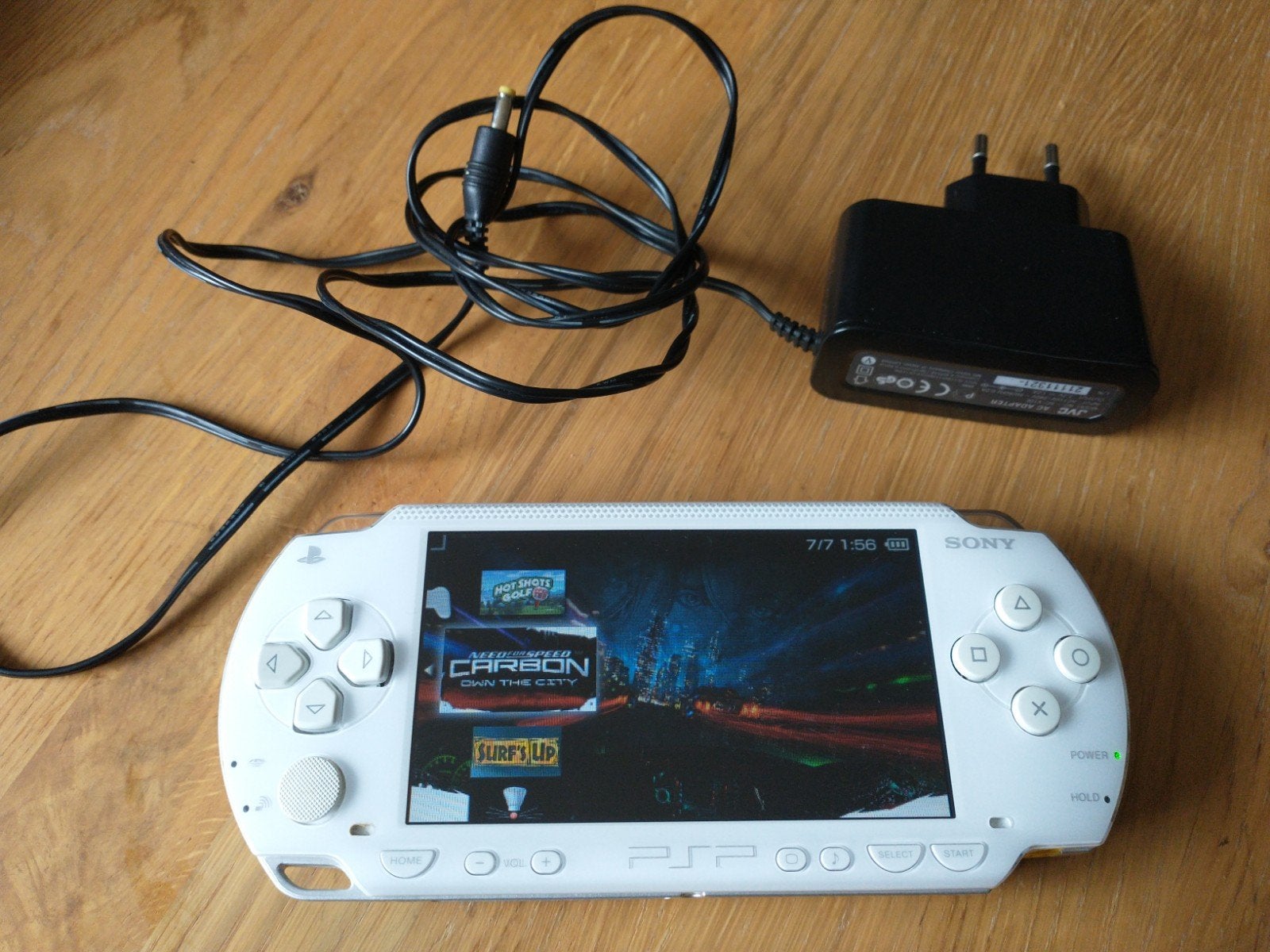 Sony PSP 1000 + Oplader & Memory Stick met 9 Games, Spelcomputers en Games, Spelcomputers | Sony PSP, Ophalen of Verzenden, Gebruikt