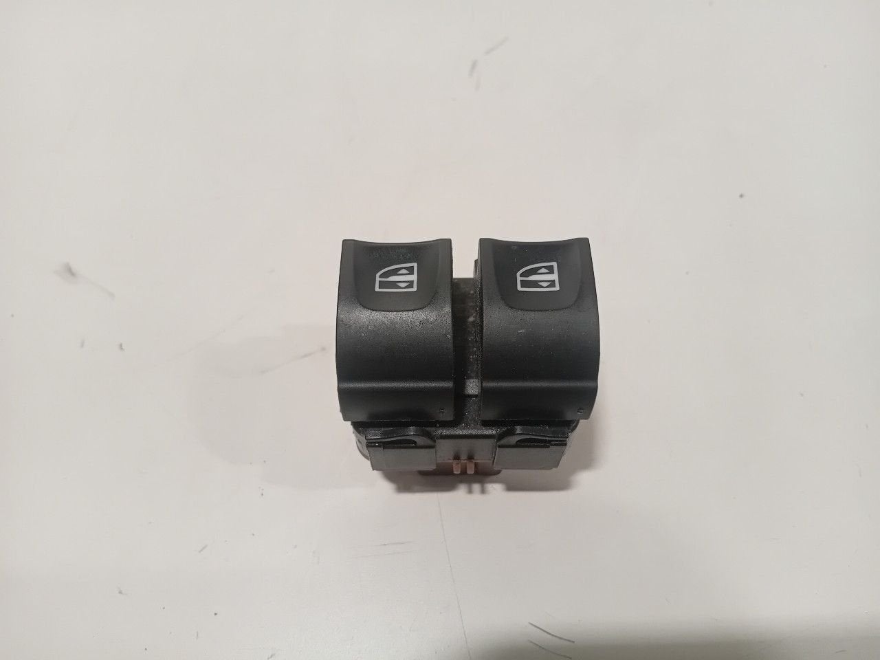 Bedieningspaneel elektrische ramen Renault Captur, Onderdelen@venauto.nl, Van der Ven Autorecycling B.V., Gebruikt, Ettenseweg 76, 4706 PB Roosendaal, The Netherlands