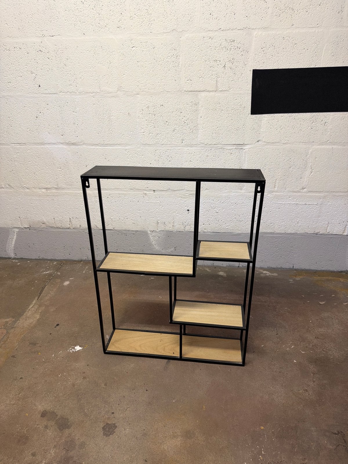 Industriële vakkenkast - Zwart metaal met houten planken, Met plank(en), Zo goed als nieuw, Minder dan 25 cm, Minder dan 100 cm