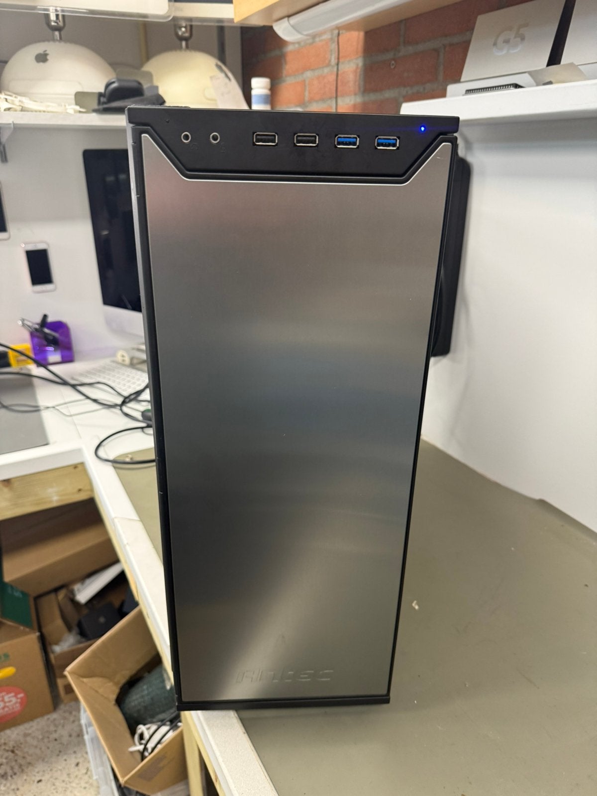 Pc Tower Antec met asus sabertoothz77 MB, Ophalen, Gebruikt, SSD, Met videokaart