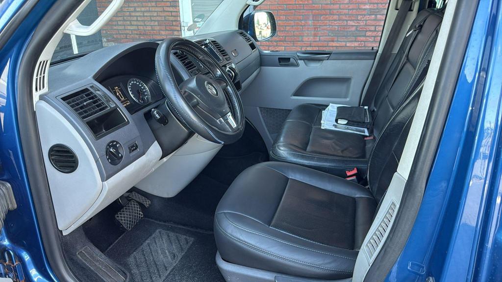 Volkswagen Transporter 2.0 TDI L2H1 DC Comfortline Automaat, Euro 5, Gebruikt, 4 cilinders, 2500 kg